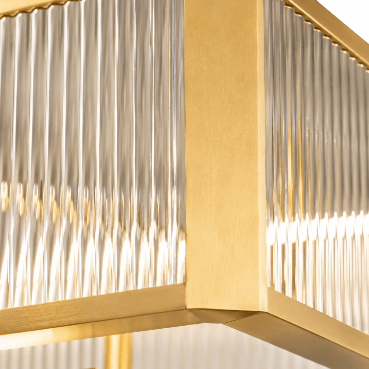 Lustra 3-Tier Linear LED Chandelier